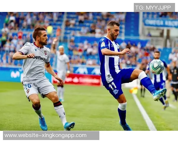 曼城与摩纳哥争夺法乙特鲁瓦18岁前锋德托贝特的转会机会 曼城与摩纳哥争夺法乙特鲁瓦18岁前锋德托贝特的转会机会